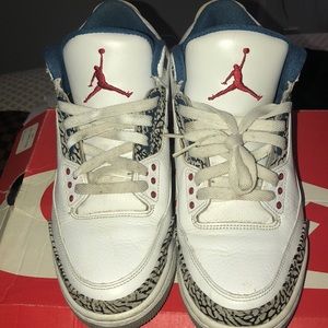 Jordan True Blue 3s